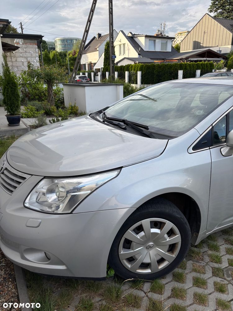 Toyota Avensis - 4
