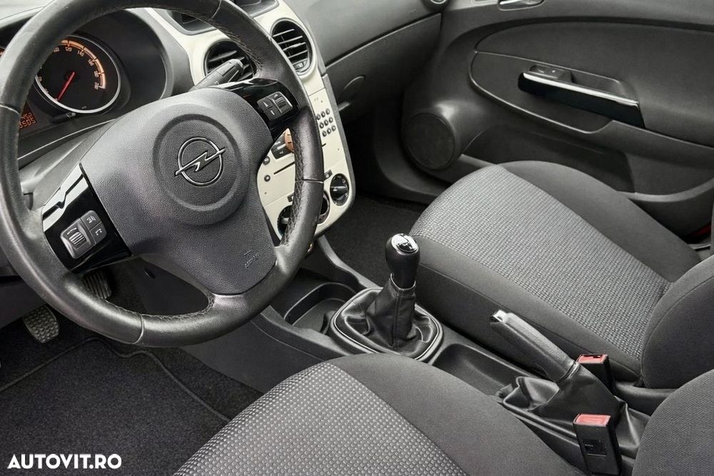 Opel Corsa 1.2 16V Enjoy - 5