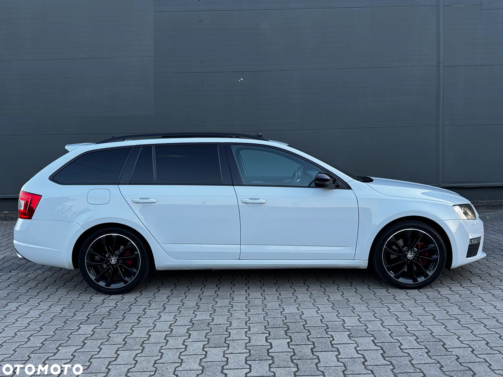 Skoda Octavia 2.0 TDI RS DSG - 13