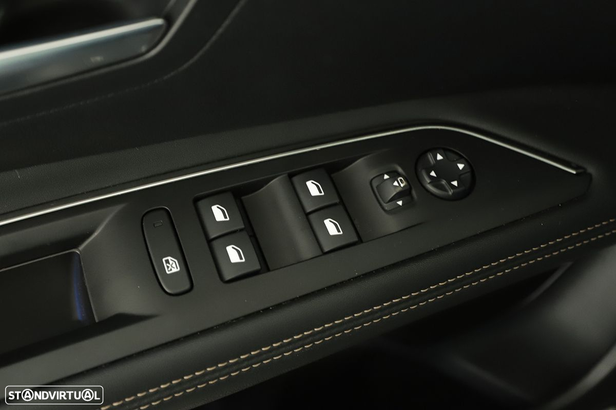 Peugeot 3008 1.2 PureTech GT EAT8 - 21