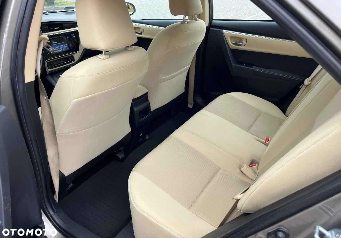 Toyota Corolla - 15