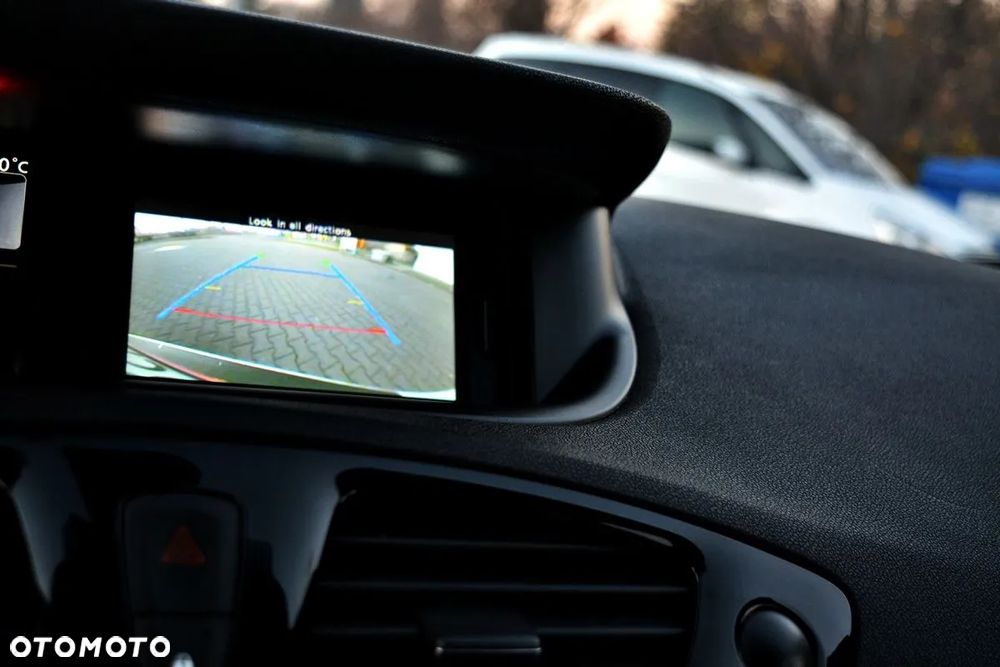 Renault Scenic 1.6 dCi Energy Bose Edition S&S - 9