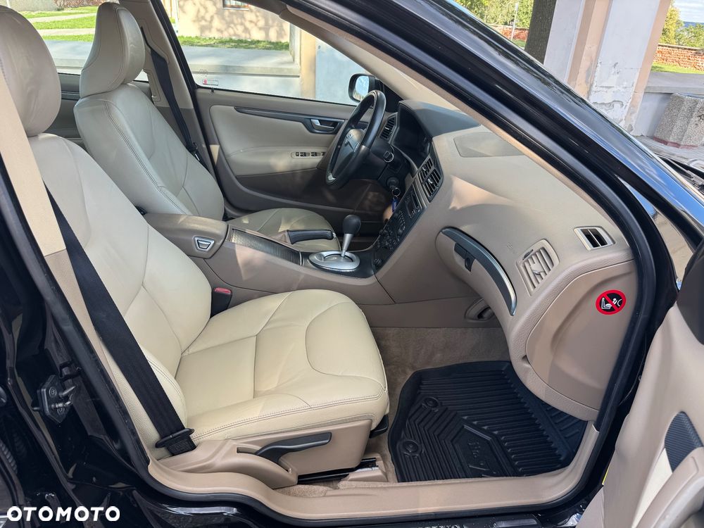 Volvo S60 2.4D Momentum - 28