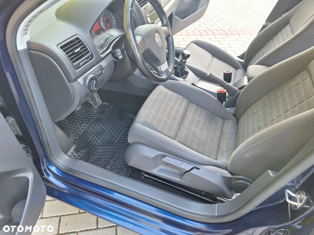 Volkswagen Golf 1.6 Tour Edition - 34