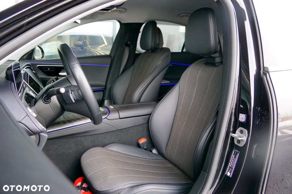 Mercedes-Benz Klasa E 220 d 9G-TRONIC Edition AVANTGARDE - 18