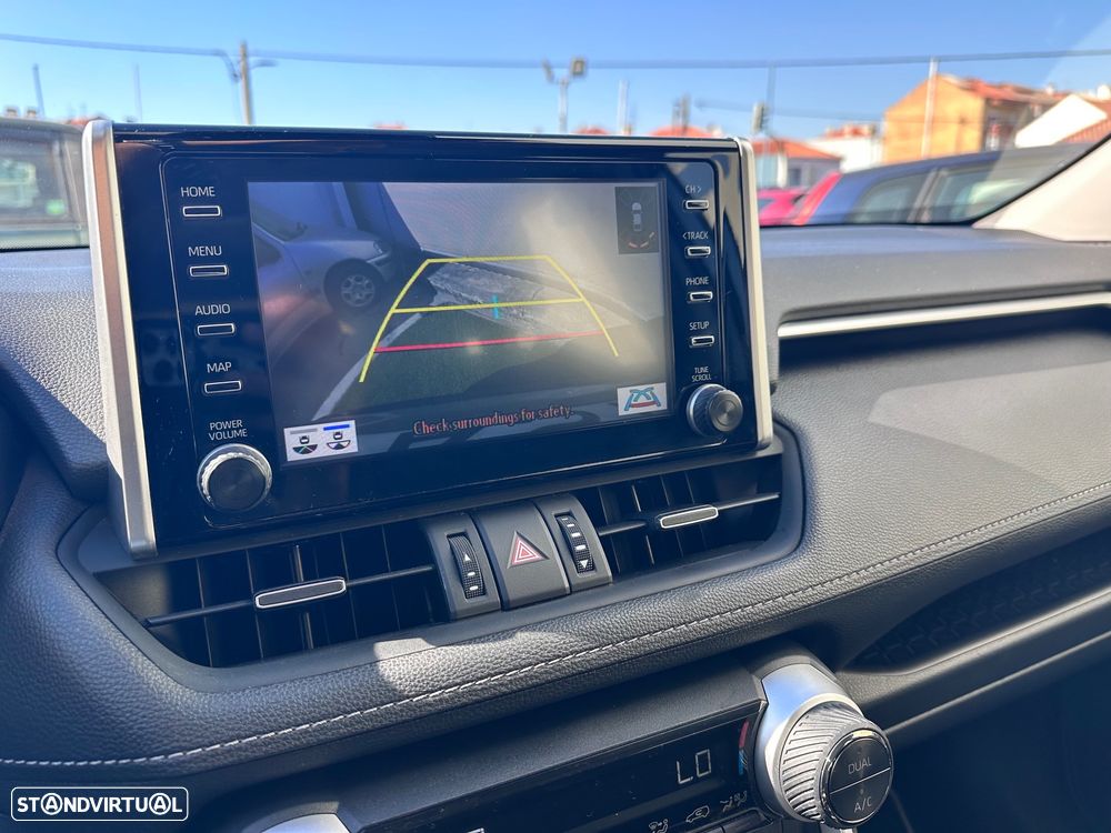 Toyota RAV4 2.5 HDF Comfort — fotografia 7