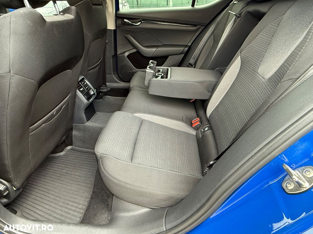 Skoda Octavia 2.0 TDI DSG Ambition - 17