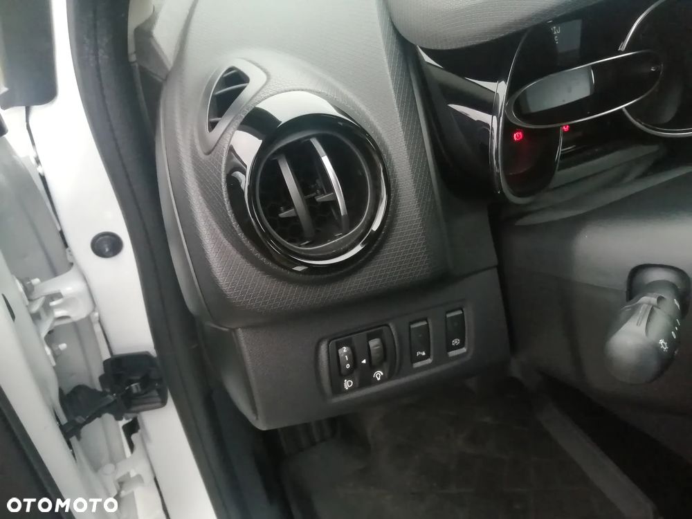 Renault Clio - 12