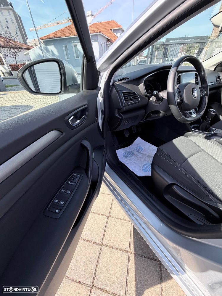 Renault Mégane 1.5 Blue dCi Limited - 13