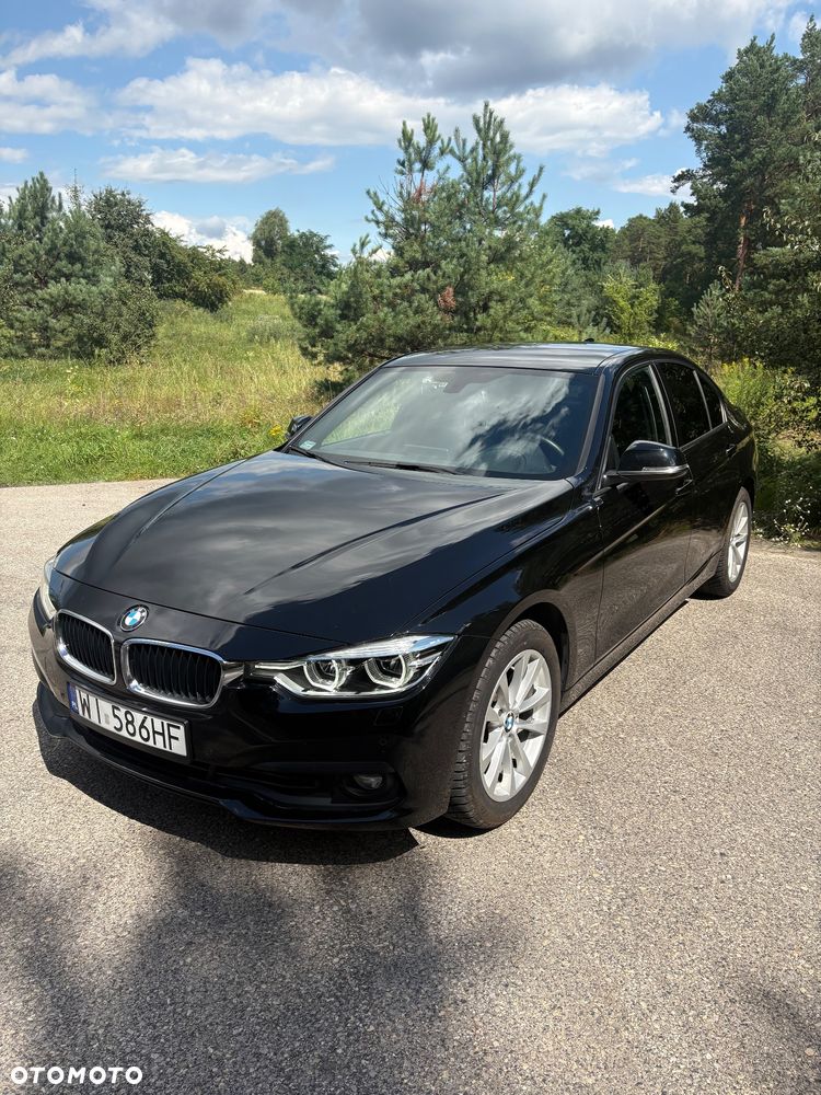 BMW Seria 3 320i xDrive Luxury Line - 4