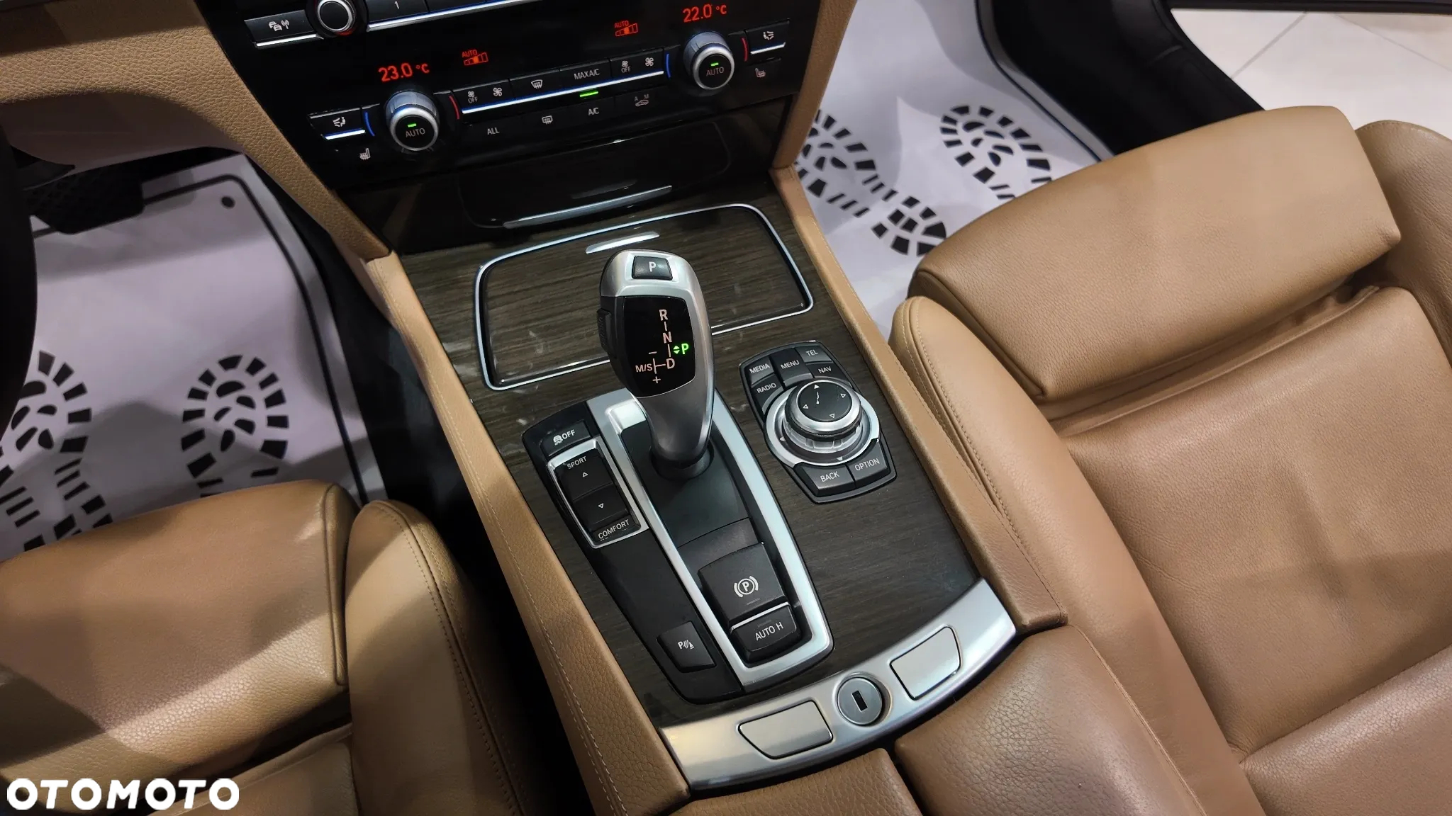 BMW Seria 7 730d xDrive - 29