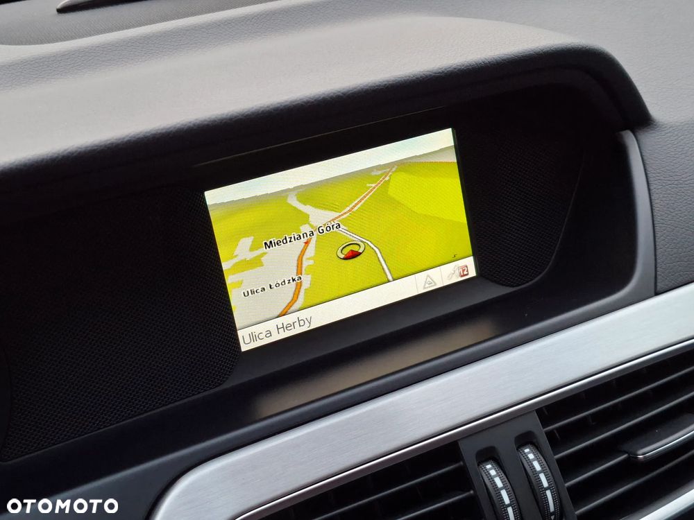 Mercedes-Benz Klasa C 180 BlueEFFICIENCY 7G-TRONIC Avantgarde - 34
