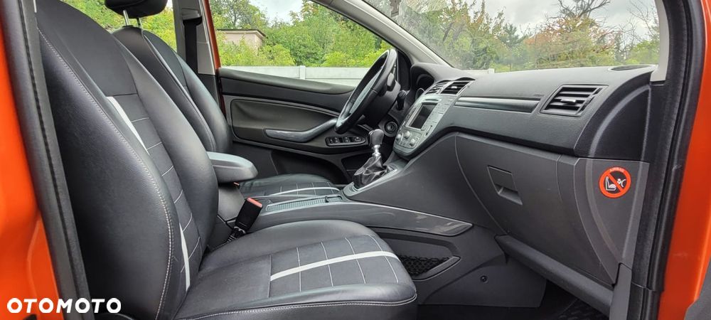 Ford Kuga 2.0 TDCi 4x4 Titanium - 20