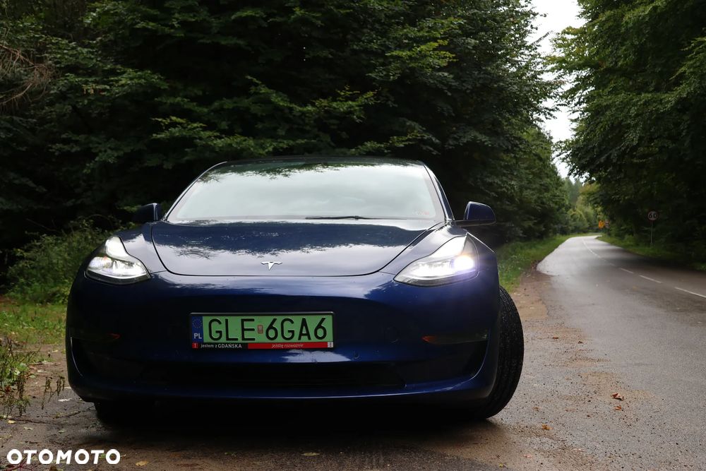 Tesla Model 3 RWD - 1