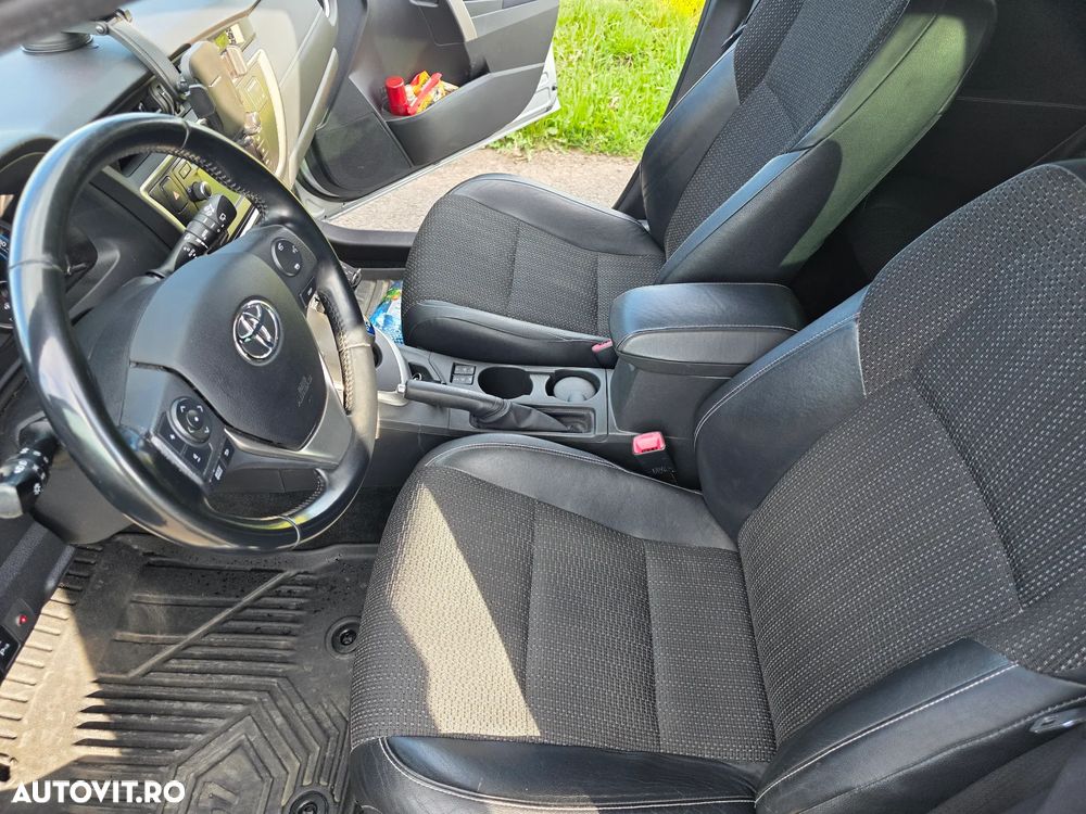 Toyota Auris - 3