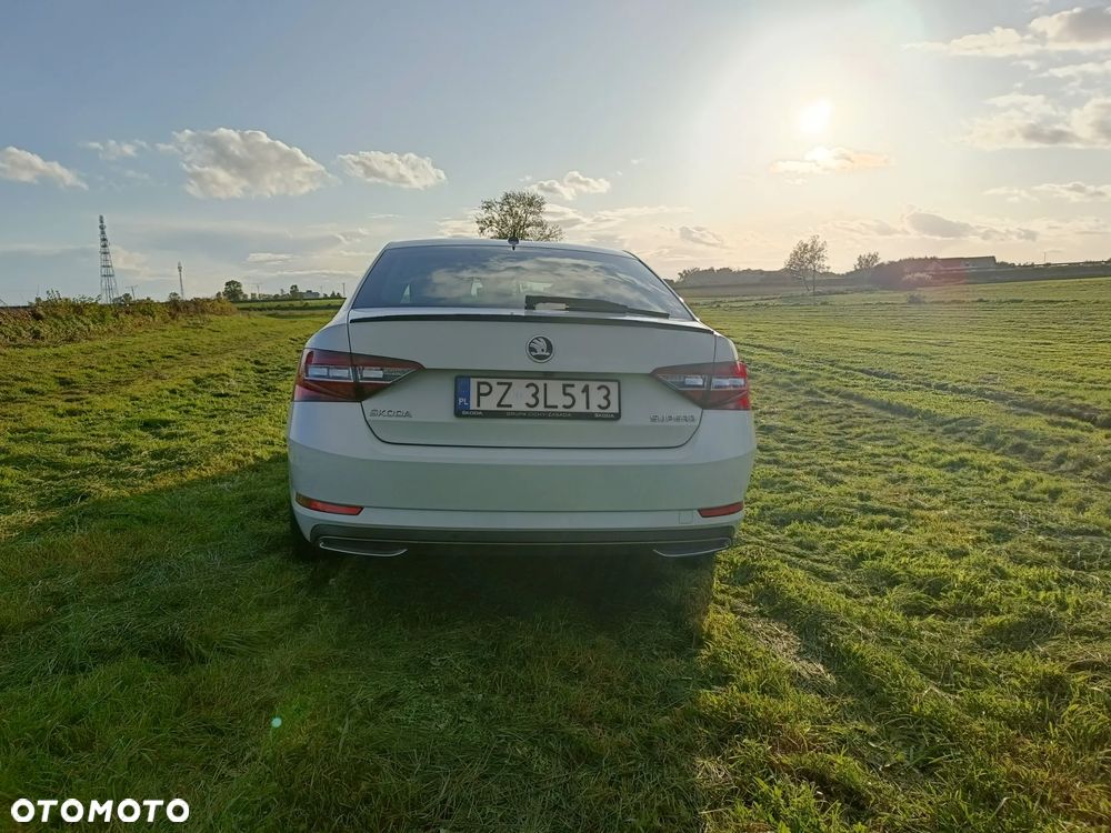 Skoda Superb 2.0 TSI Sportline DSG - 32