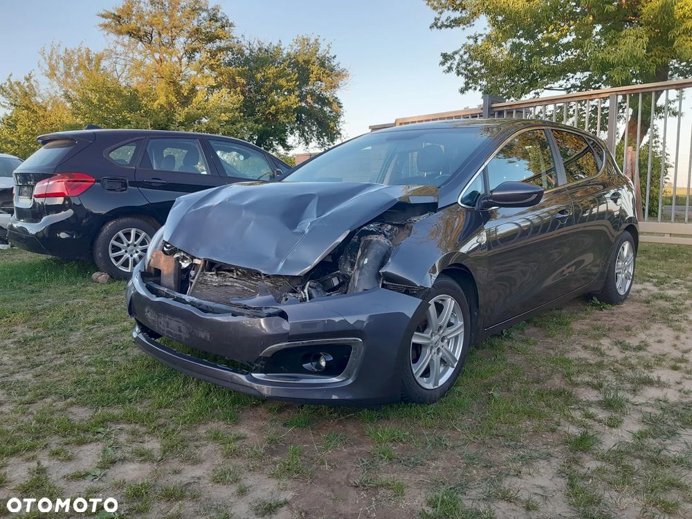 Kia Ceed 1.6 GDI Dream Team Edition - 2