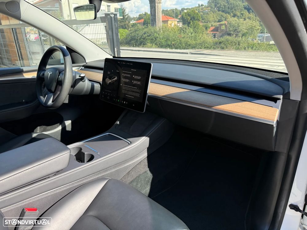 Tesla Model Y Long Range Tração Integral - 19
