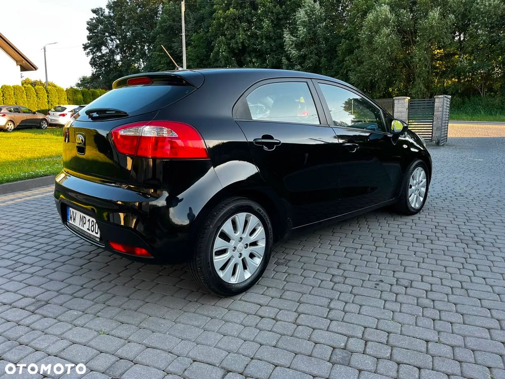 Kia Rio - 3
