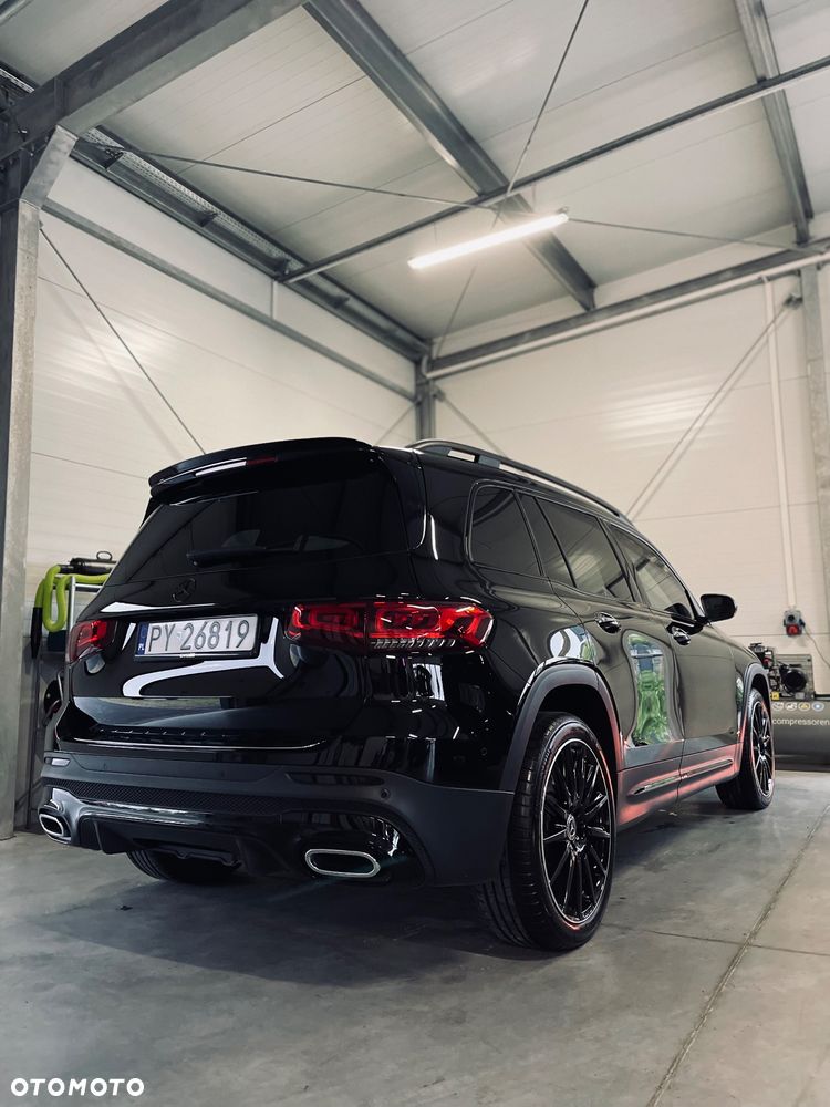 Mercedes-Benz GLB 250 4-Matic AMG Line 8G-DCT - 2