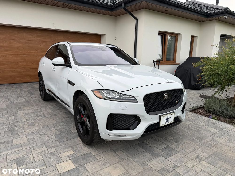 Jaguar F-Pace 2017 photo 5