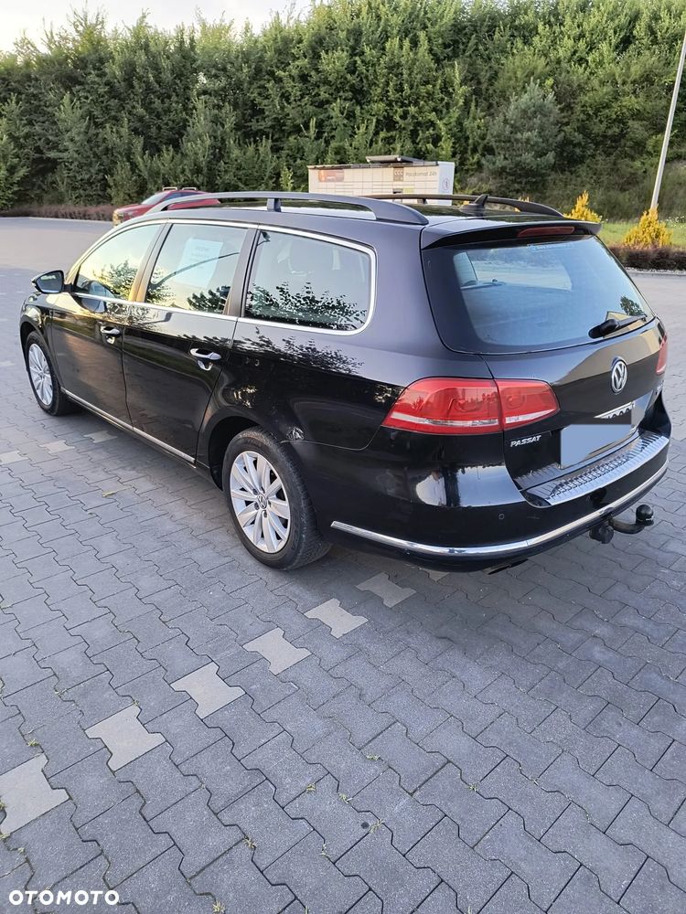 Volkswagen Passat 2011 photo 2