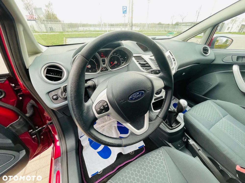 Ford Fiesta 1.6 Ti-VCT Titanium - 18