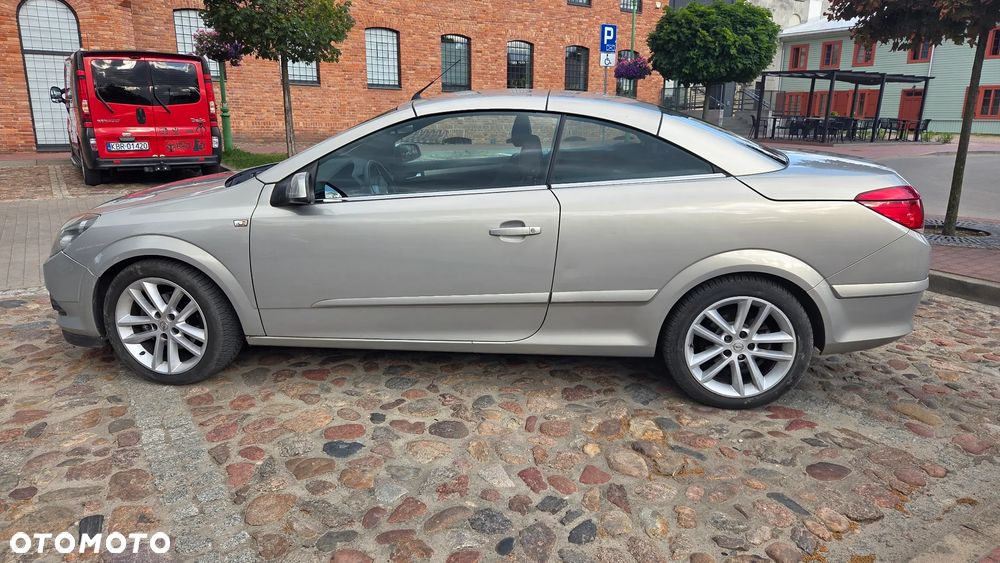 Opel Astra 1.8 Enjoy - 28