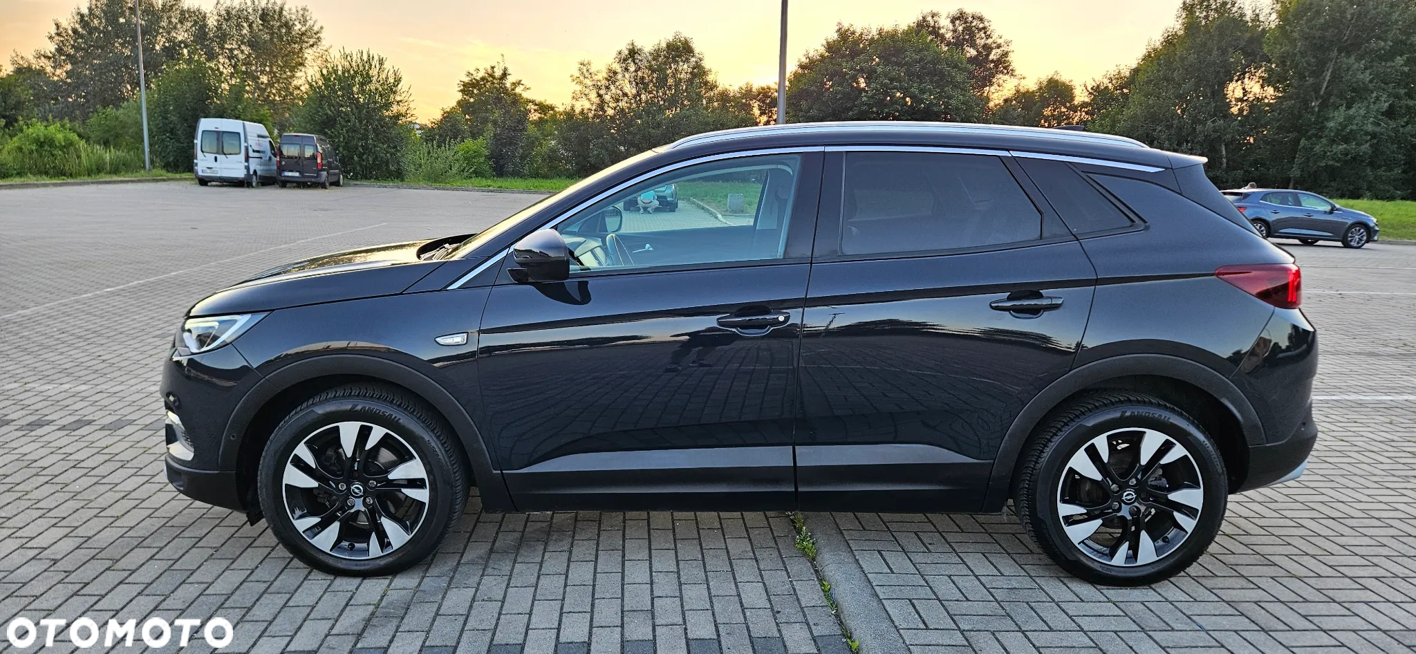 Opel Grandland X 1.2 Start/Stop Automatik Business INNOVATION - 19