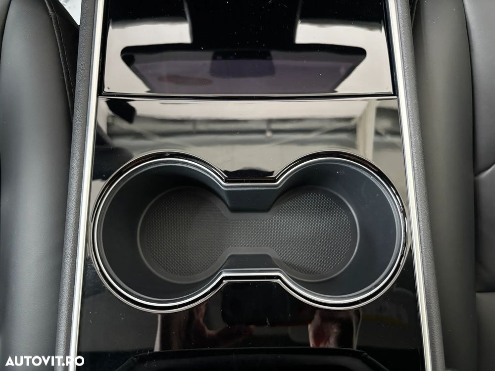 Tesla Model 3 Standard Reichweite Plus Hinterradantrieb - 21
