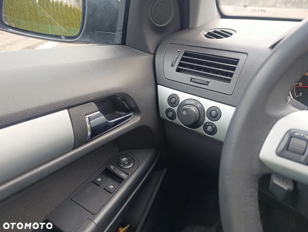 Opel Astra 1.4 Selection - 15