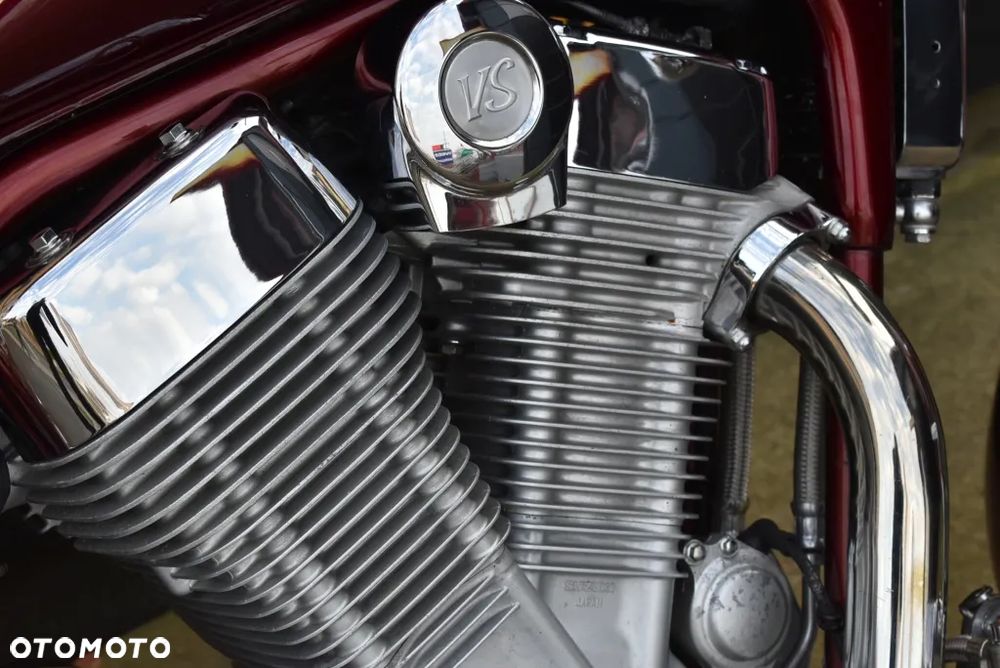 Suzuki Intruder - 36