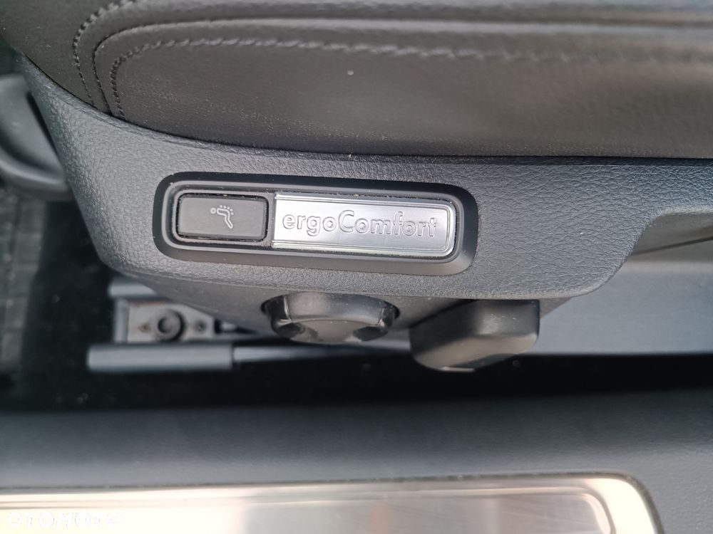 Volkswagen Passat 2.0 TDI SCR DSG Highline - 10