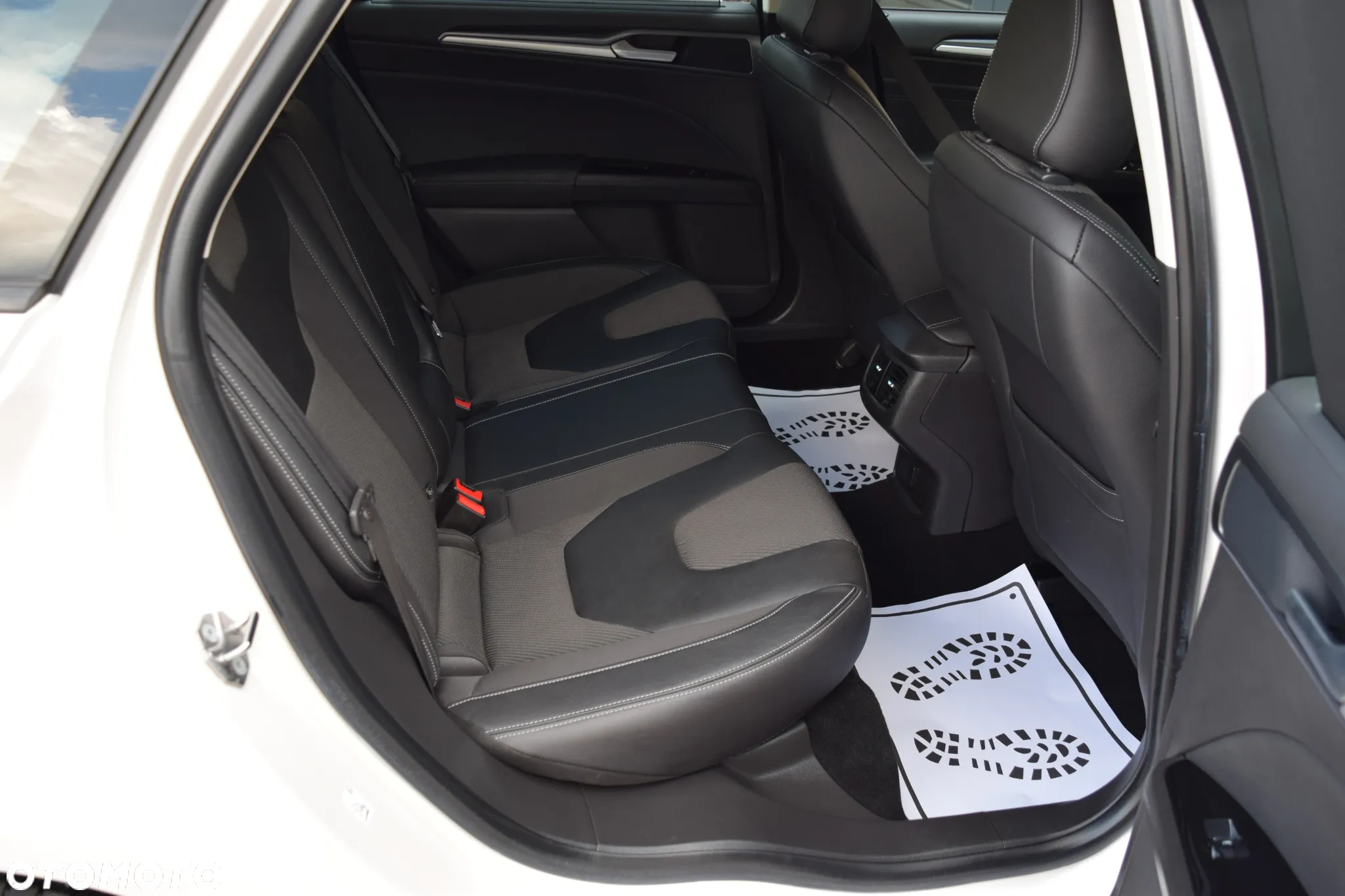 Ford Mondeo 2.0 TDCi Titanium PowerShift - 35