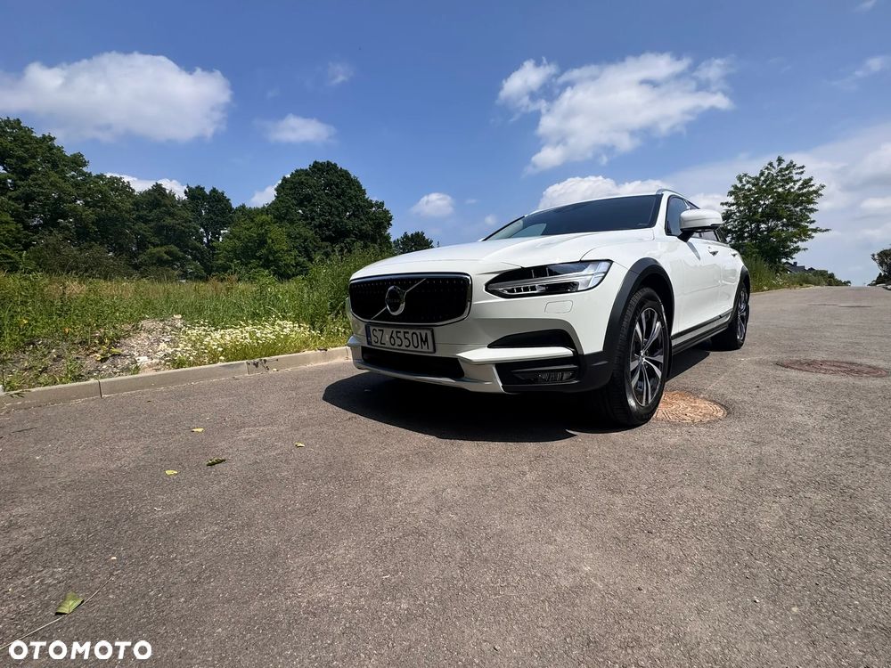 Volvo V90 D4 SCR Momentum Pro - 4