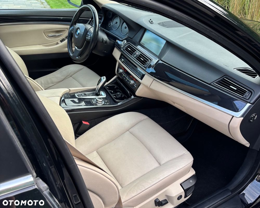 BMW Seria 5 520d Sport-Aut - 26