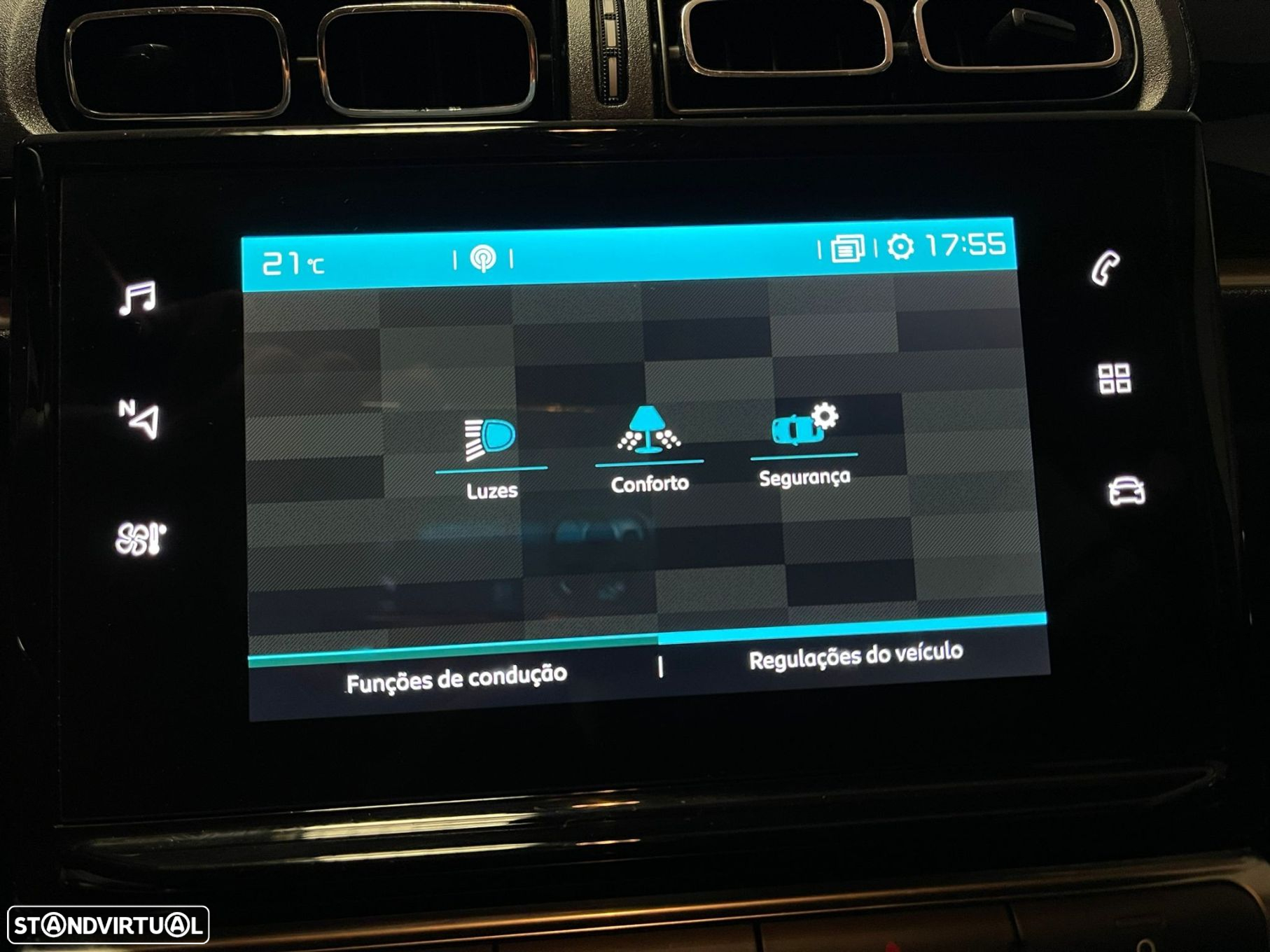 Citroën C3 1.2 PureTech Shine EAT6 - 22