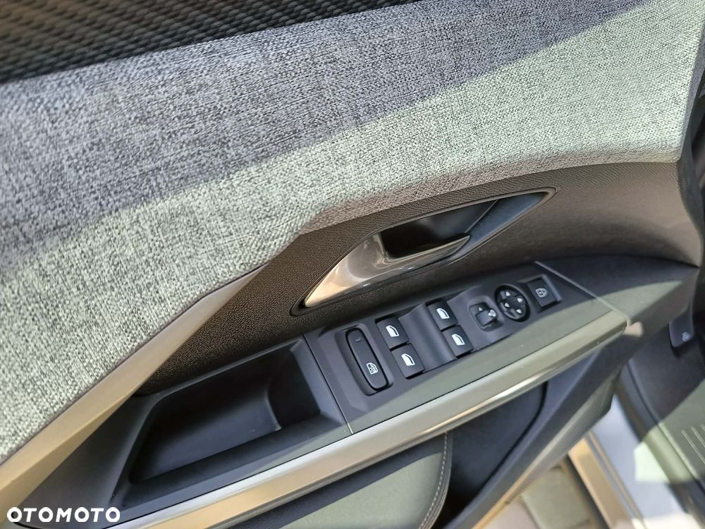 Peugeot 3008 Hybrid 145 e-DSC6 Allure Business - 23