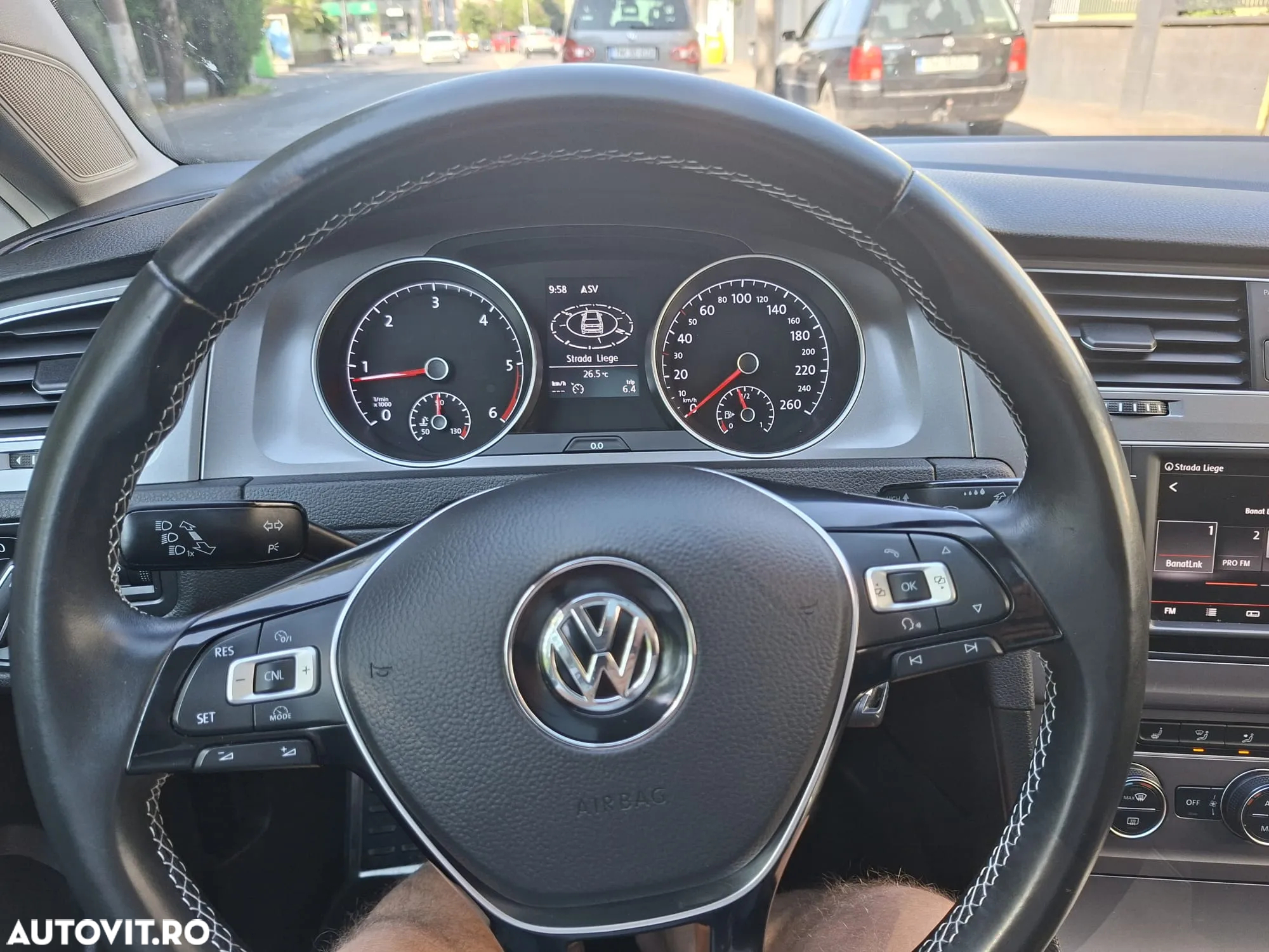 Volkswagen Golf 2.0 TDI BlueMotion Technology Lounge - 7
