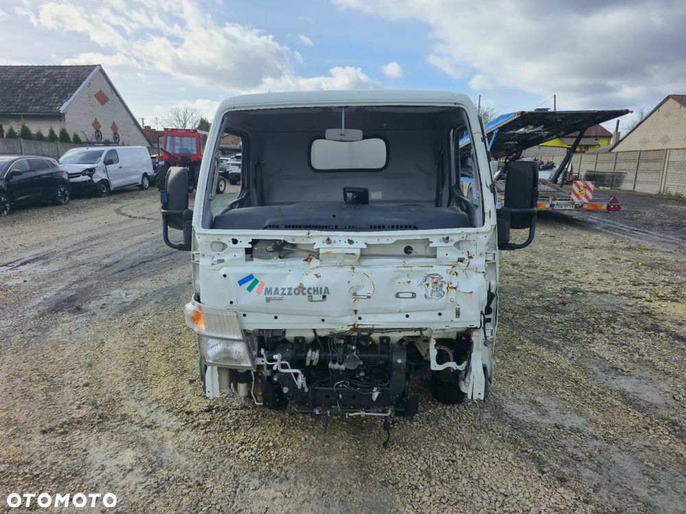 Mitsubishi CANTER FUSO - 18