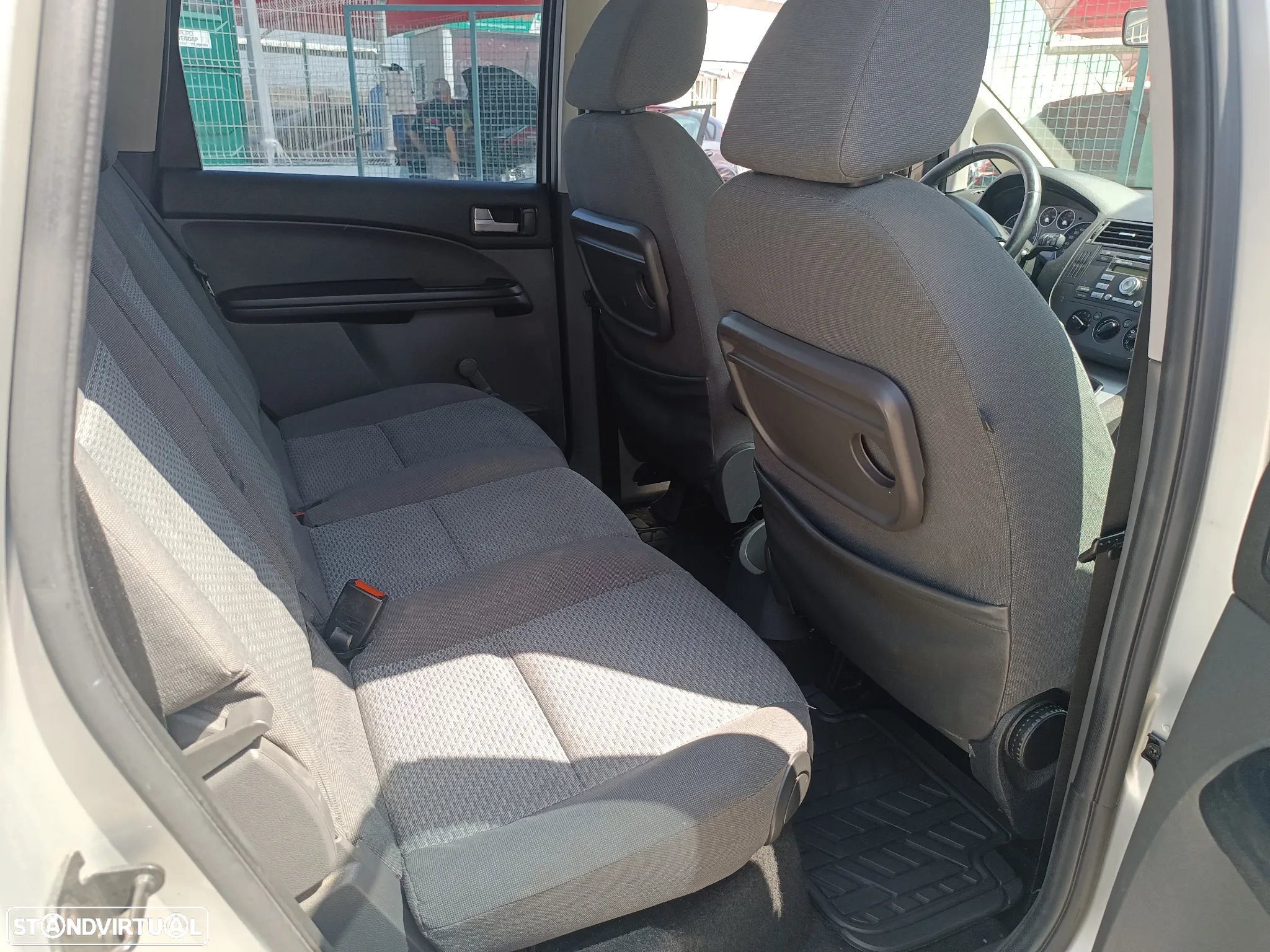 Ford Focus C-Max 1.6 TDCi Trend - 19