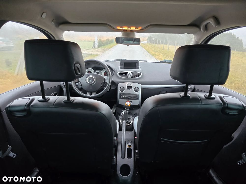 Renault Clio 1.6 16V 130 GT - 8