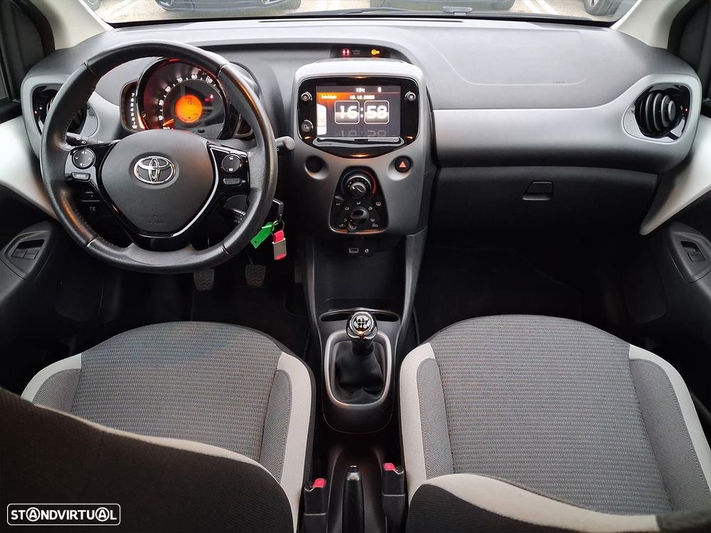 Toyota Aygo 1.0 X-Play - 18