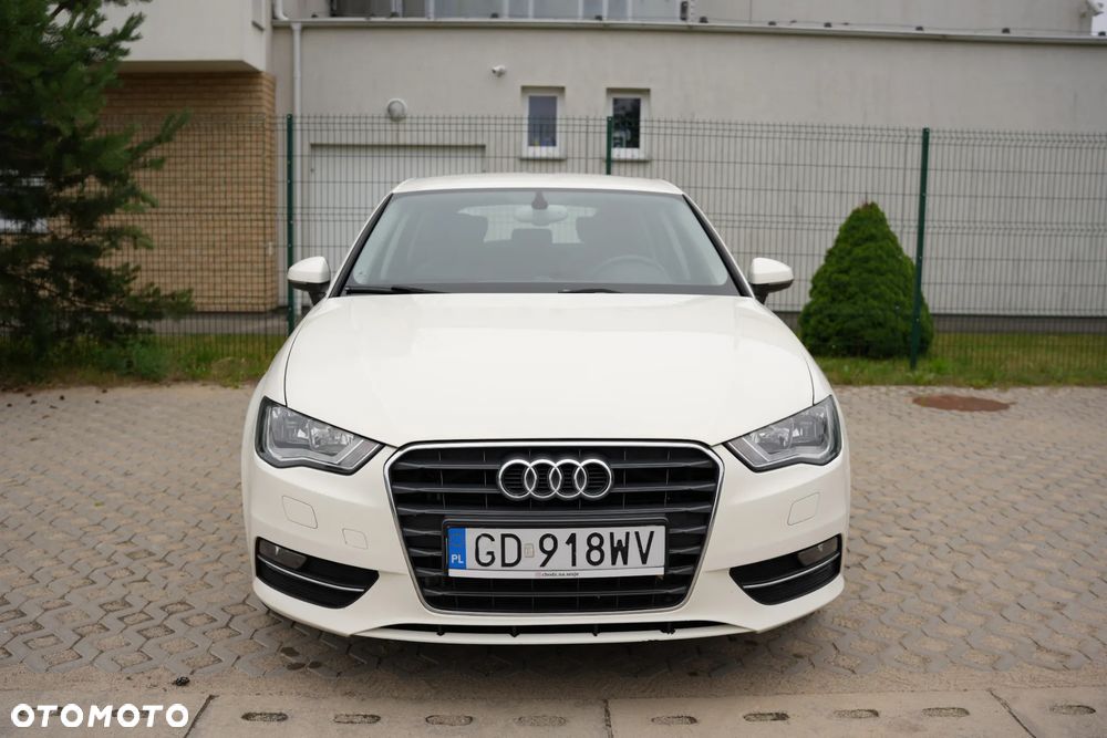 Audi A3 Sportback 1.4 TFSI Ambiente S tronic - 4