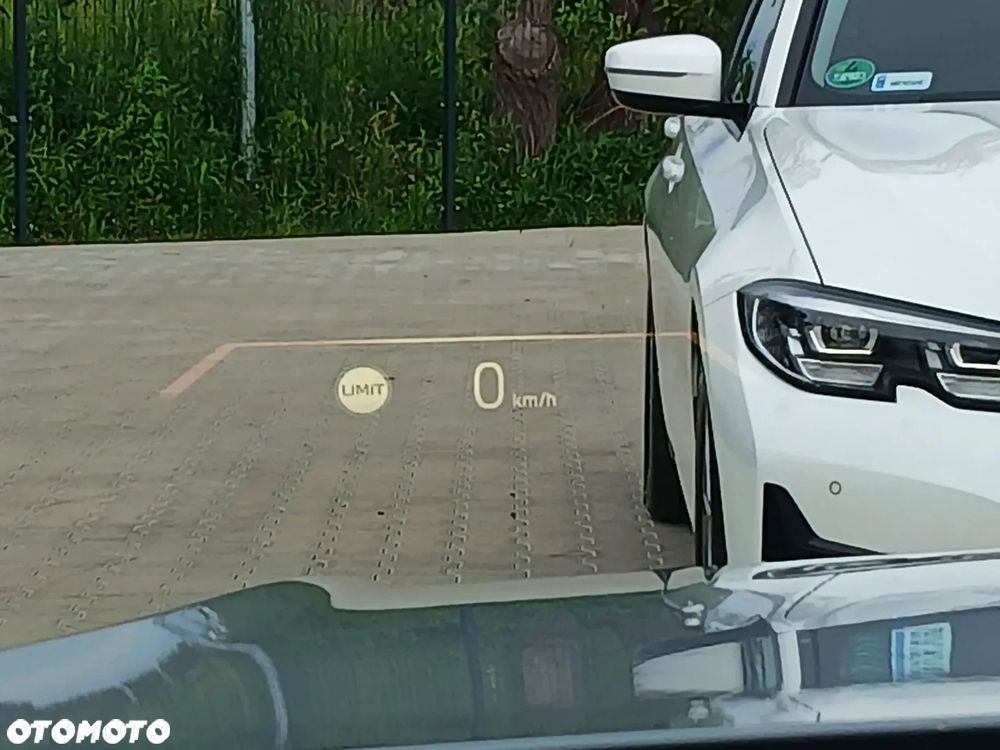 BMW Seria 3 - 34