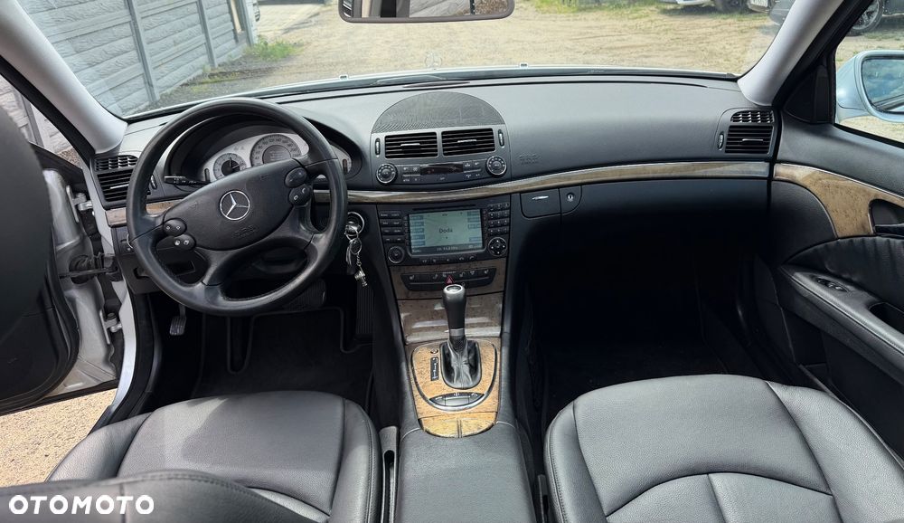 Mercedes-Benz Klasa E 320 CDI 7G-TRONIC Avantgarde BusinessEDITION - 24