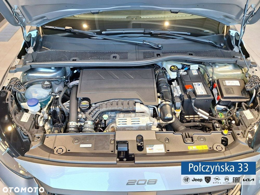 Peugeot 208 - 33