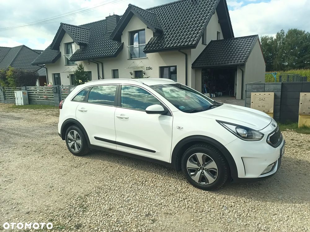 Kia Niro 1.6 GDI Hybrid M - 10