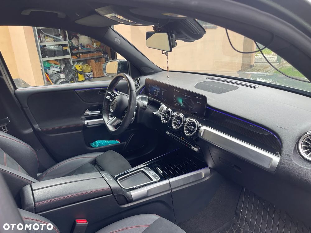 Mercedes-Benz GLB 200 d AMG Line 8G-DCT - 4