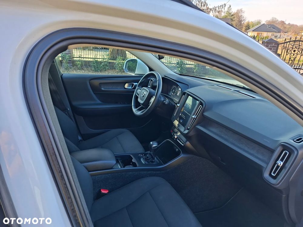 Volvo XC 40 D3 AWD Momentum - 23